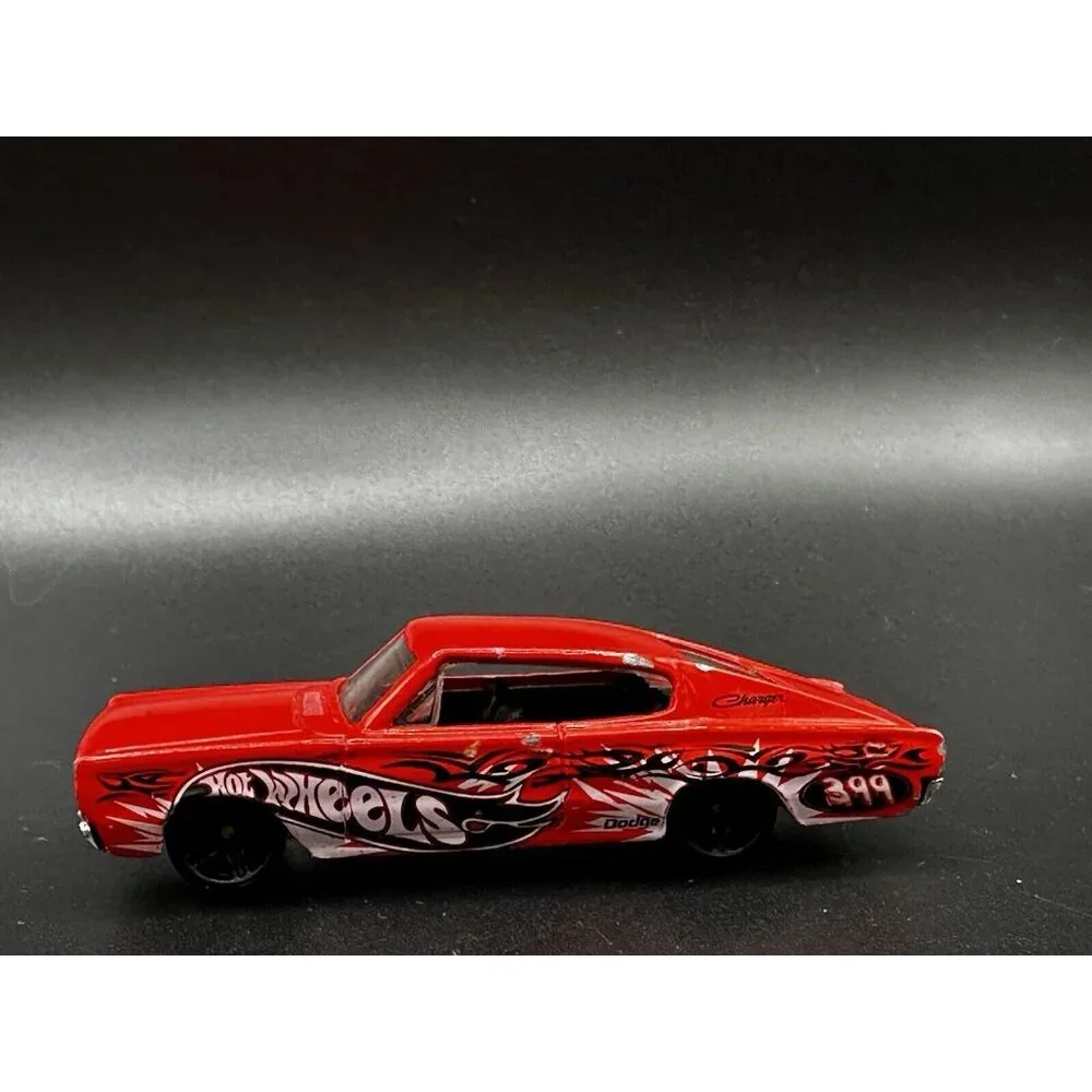 Hot Wheels 2004 '67 Dodge Charger ‎ Smashville Series Red Loose Graffiti Vintage